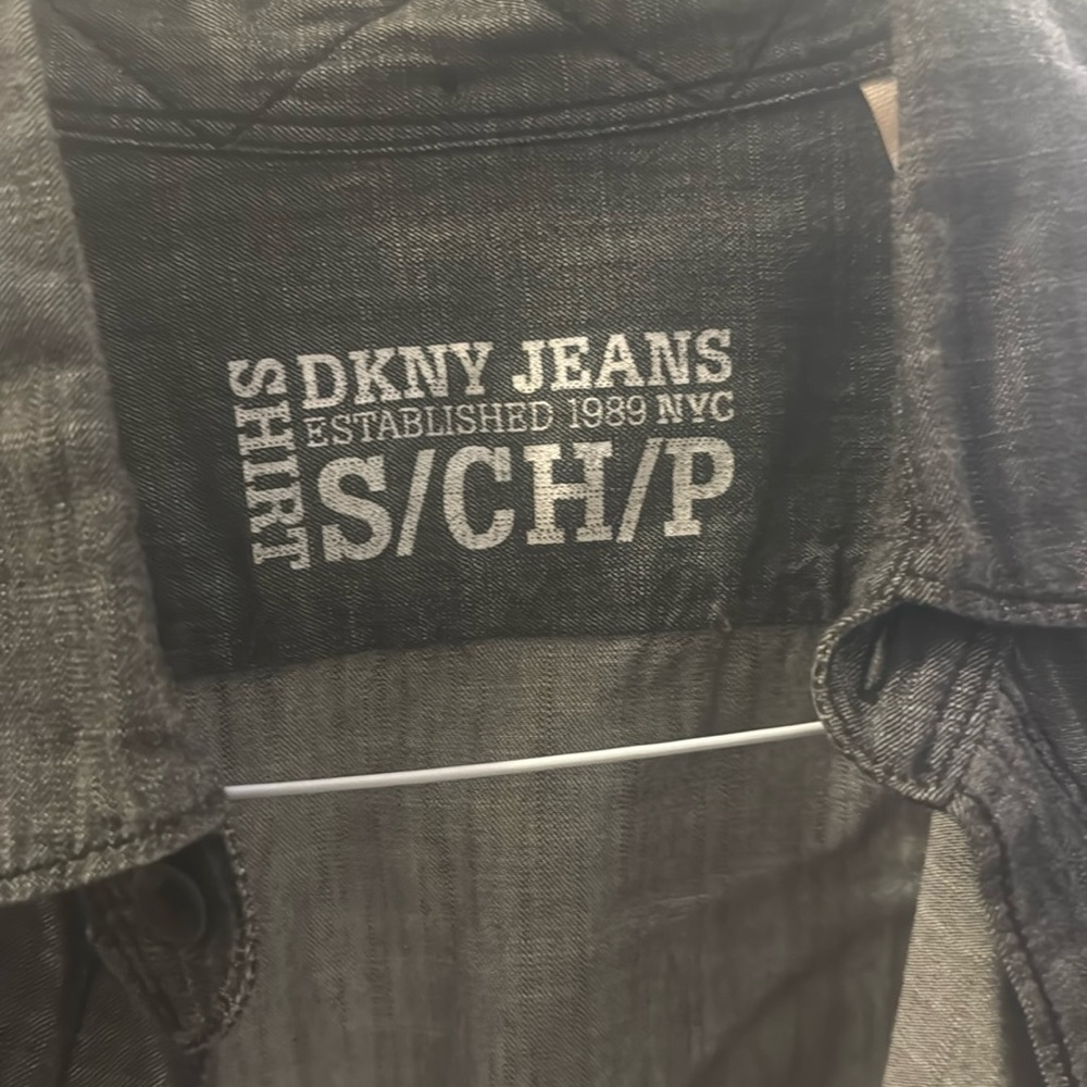 DKNY Jeans 100% Cotton button up long sleeve shirt